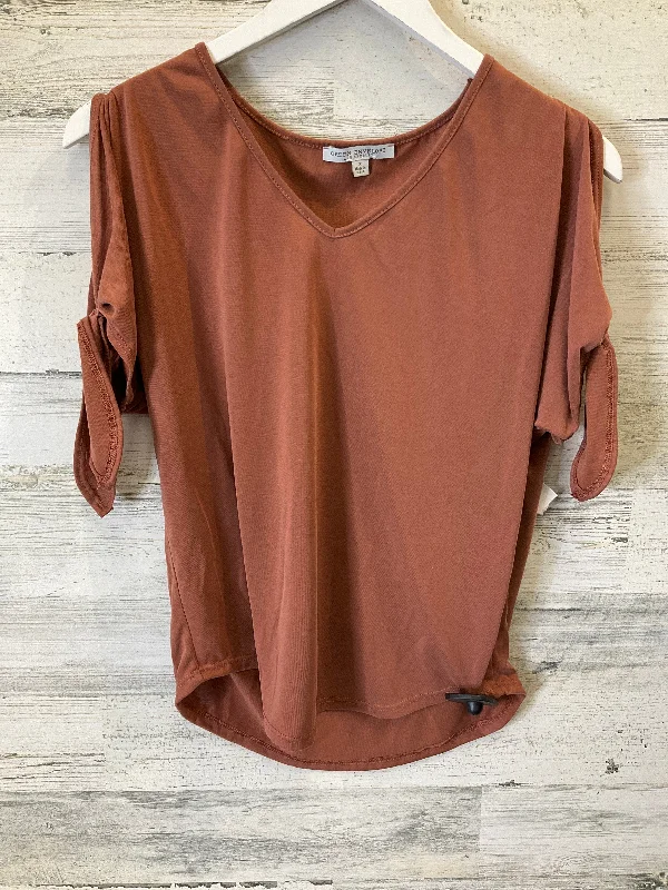 Brown Top Short Sleeve Green Envelope, Size S