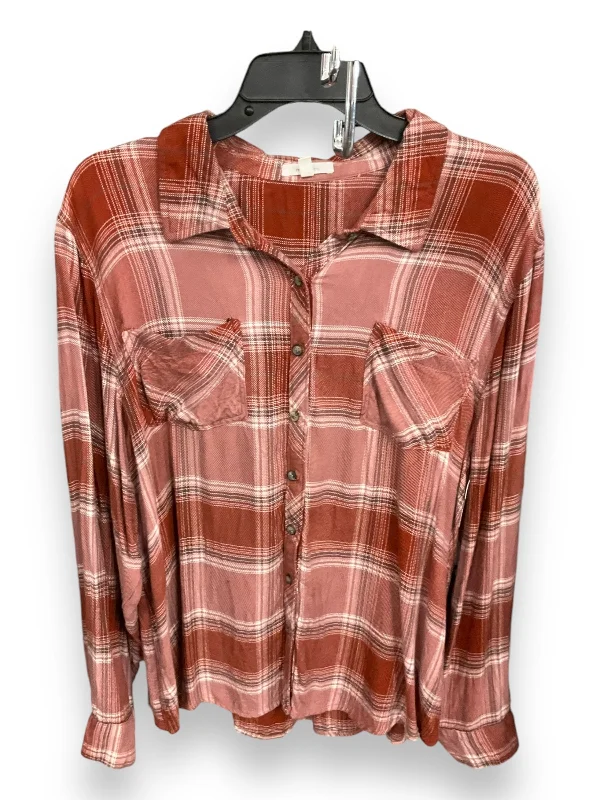 Top Long Sleeve By Maurices In Plaid Pattern, Size: Xxl