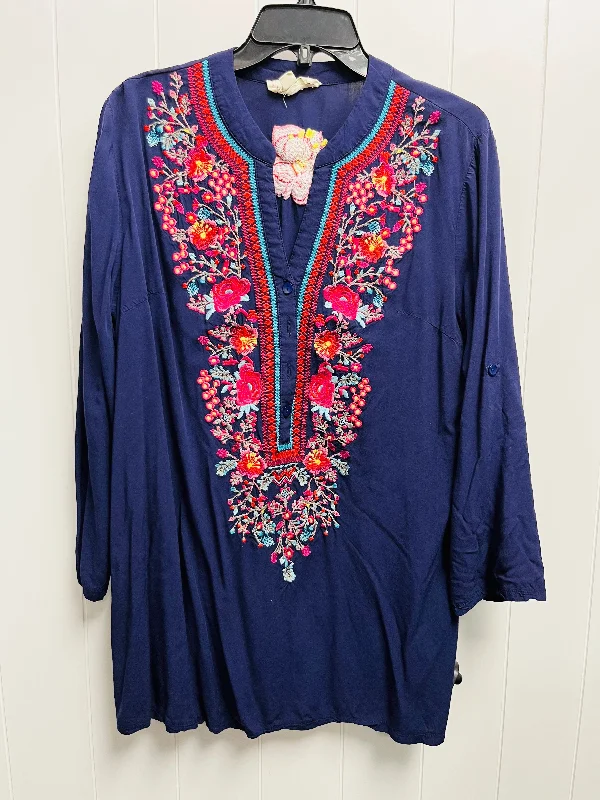 Top Long Sleeve By Solitaire In Blue & Red, Size: Xl